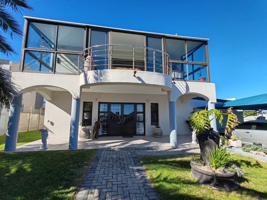 3 Bedroom Property for Sale in De Kelders Western Cape